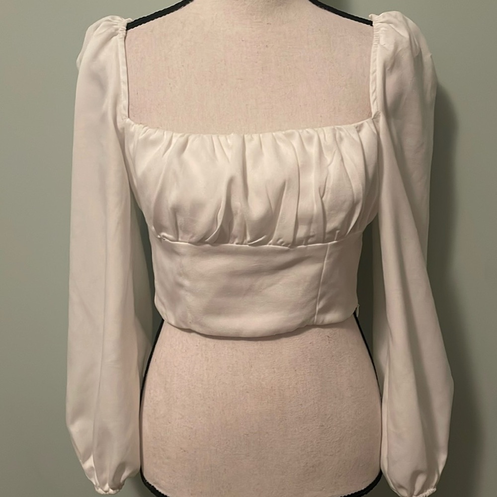 Princess Polly NWOT White Long Sleeve Crop Top sz 4